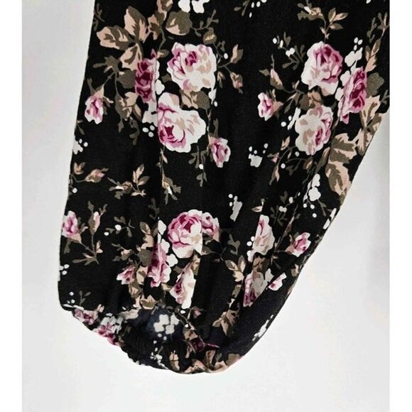 Love Fire Black Floral Lace Trim Elastic Wrist V-Neck Lightweight Top Sz M - Picture 6 of 6